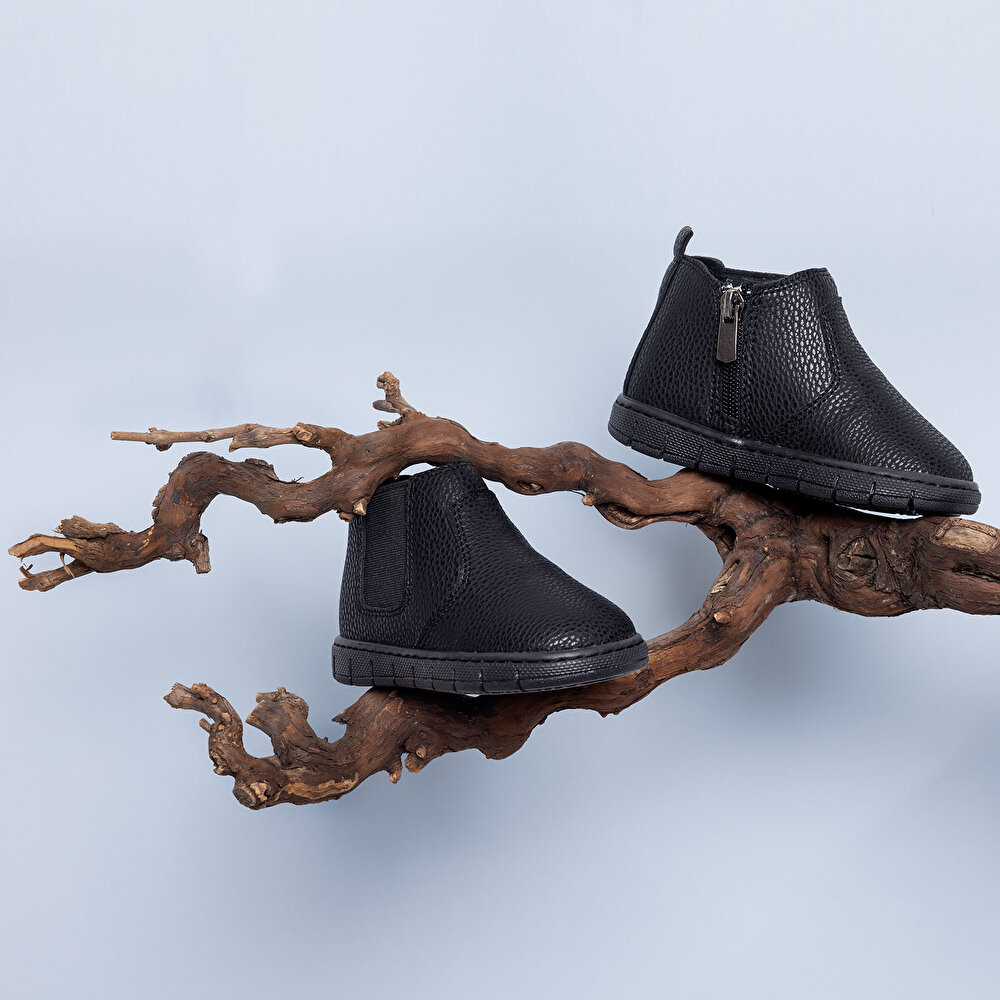 Erkek Bot Erkek Bebek