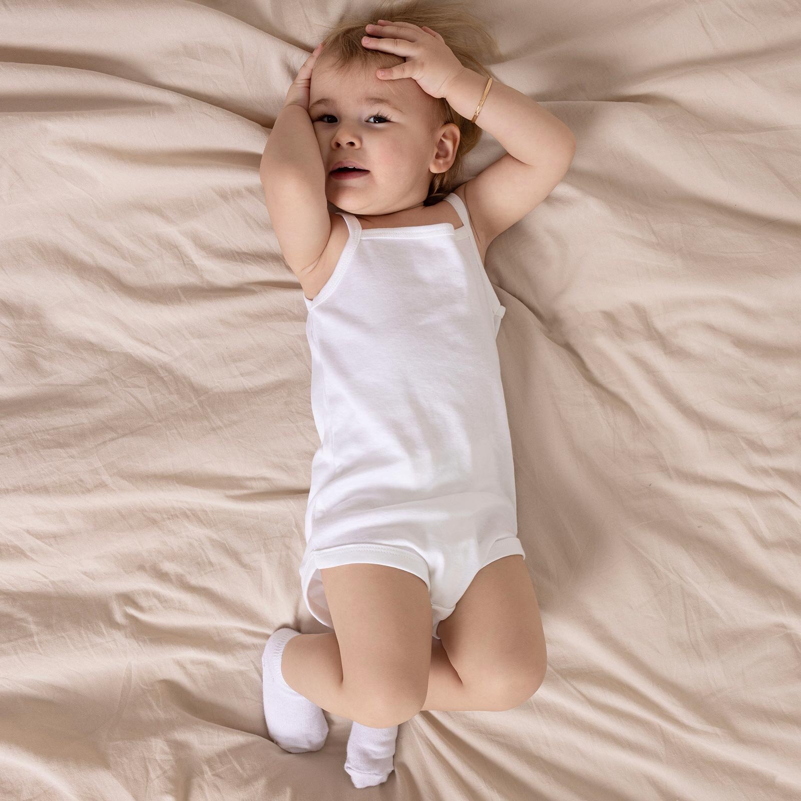 Unisex Beyaz Body Ribana Kumaş Çıtçıtlı Zıbın Bisiket Yaka İp Askılı Beyaz