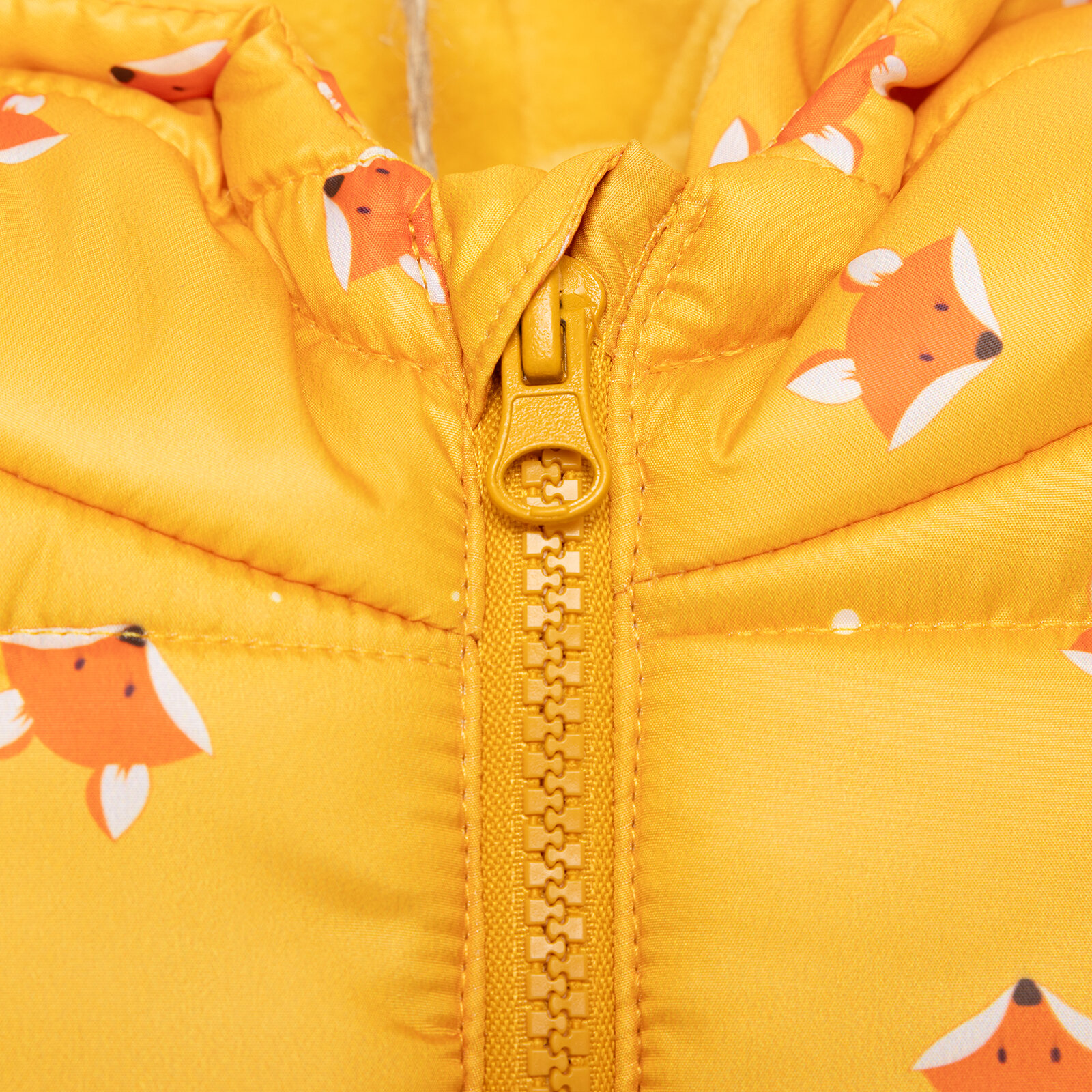 Basic Tilki Desenli Kulaklı Kapüşonlu Mont Erkek Bebek