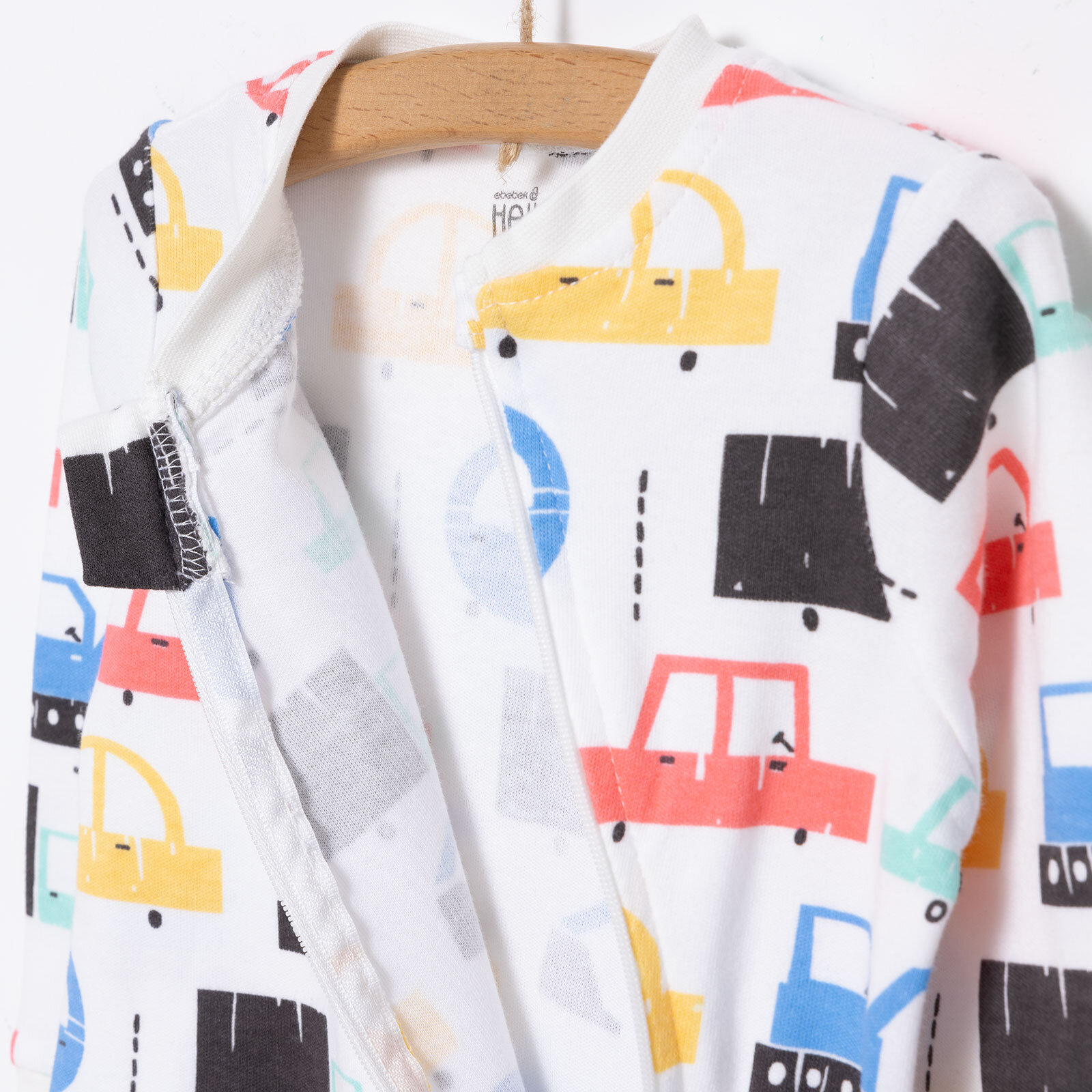 Araç Desenli Tekli Uzun Kol Fermuarlı Patiksiz Tulum Araç Desenli Tekli Uzun Kol Fermuarlı Patiksiz Tulum