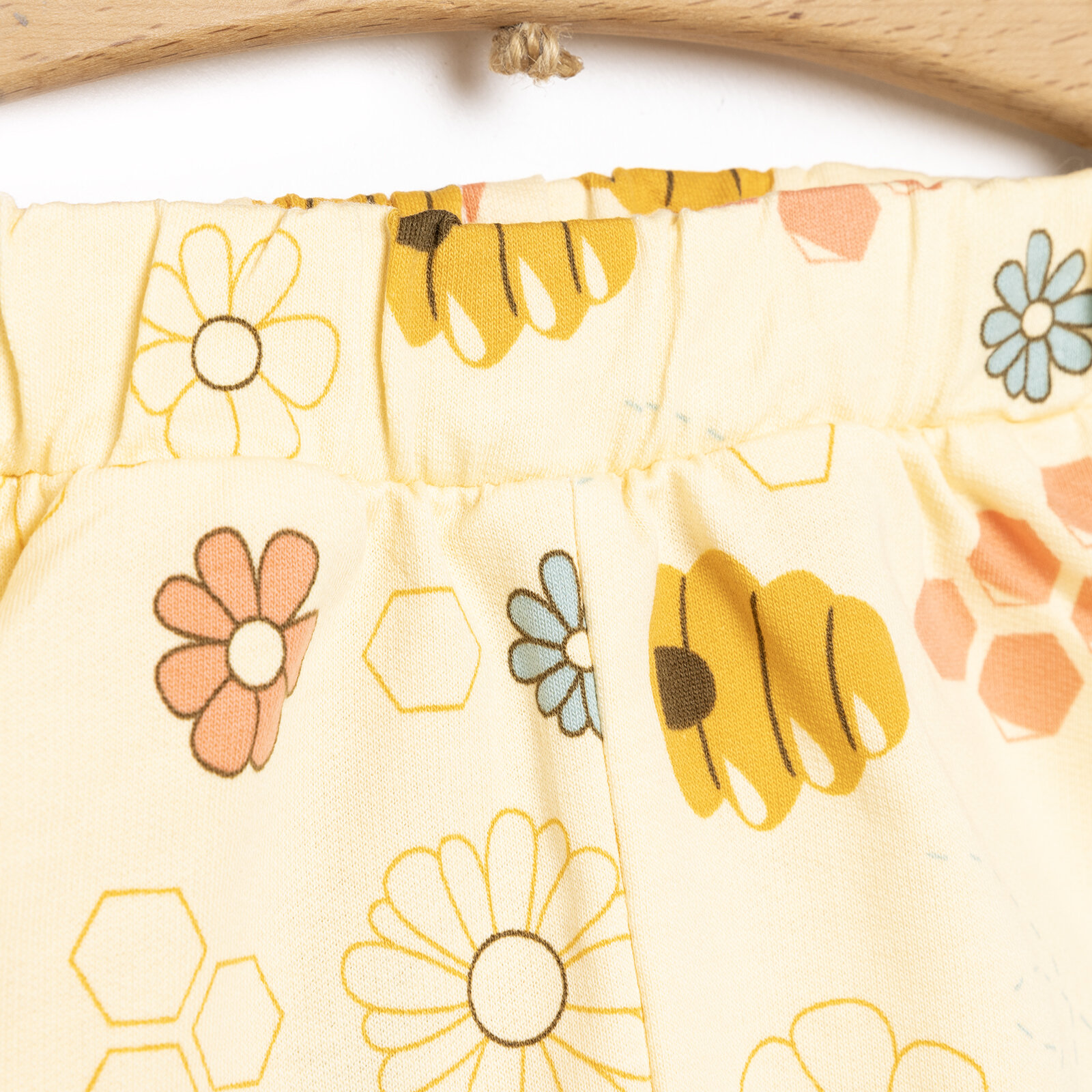 Basic Arı ve Çiçek Baskılı Fırfırlı Atlet-Şort Kız Bebek