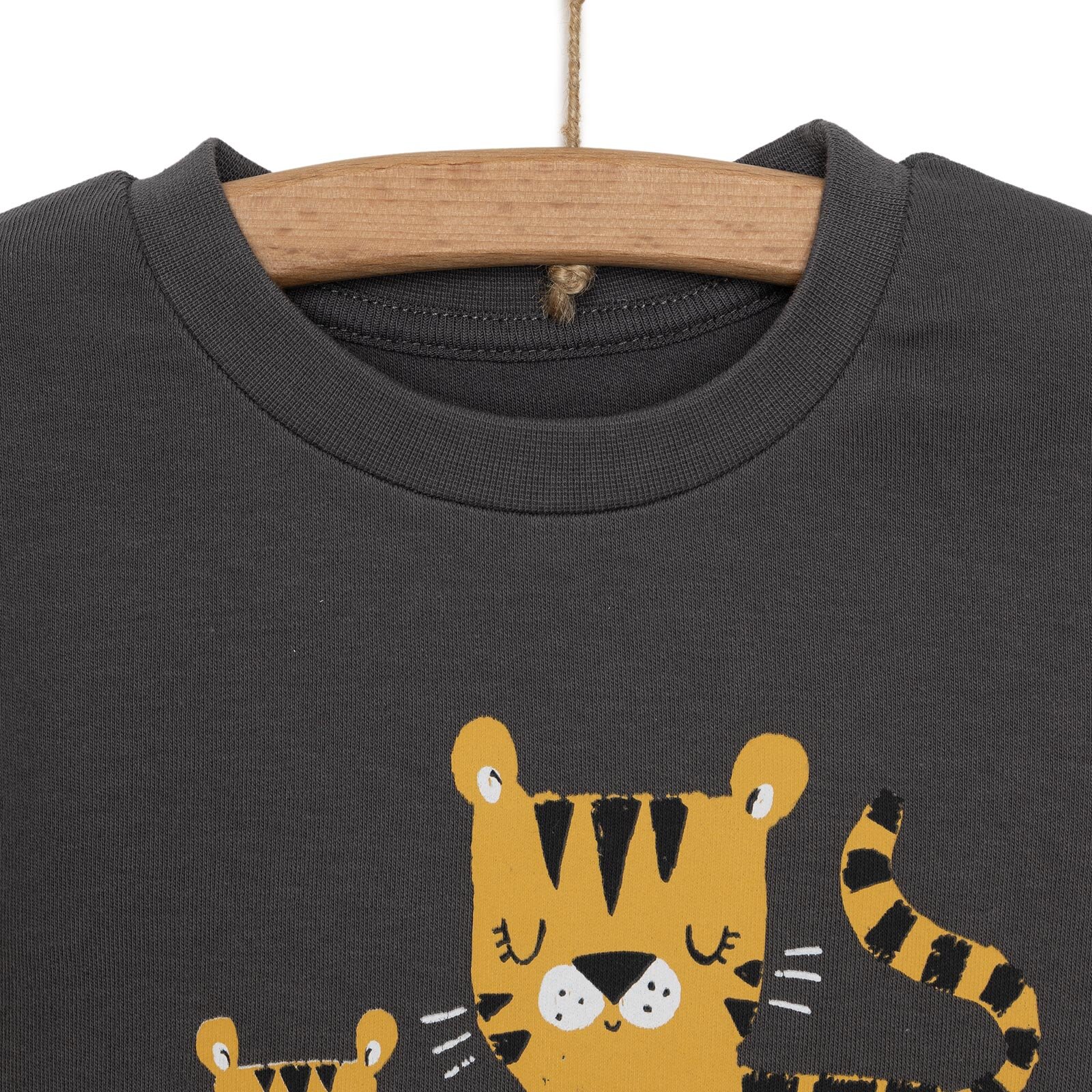 Basic Kedi Desenli İnterlok Uzun kol Tshirt Erkek Bebek Basic Kedi Desenli İnterlok Uzun kol Tshirt Erkek Bebek