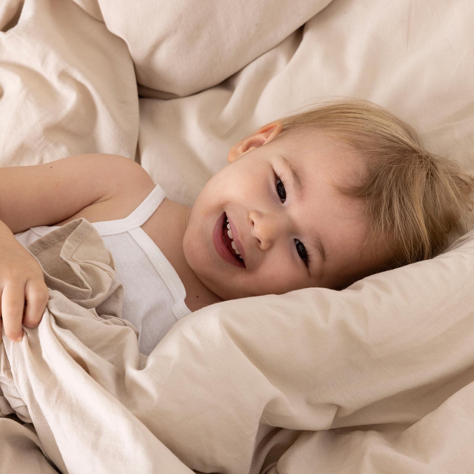 Beyaz İp Askılı Body