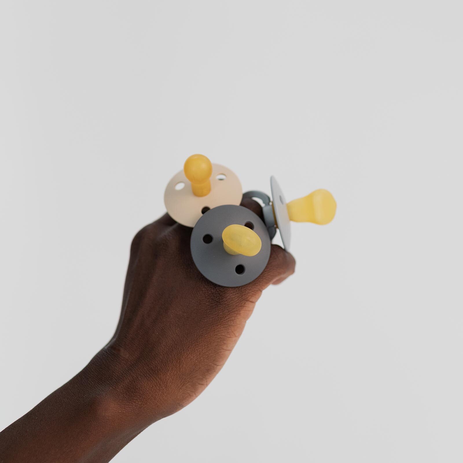 Bibs Colour Anatomik Damaklı Emzik-Blush-6+ Ay