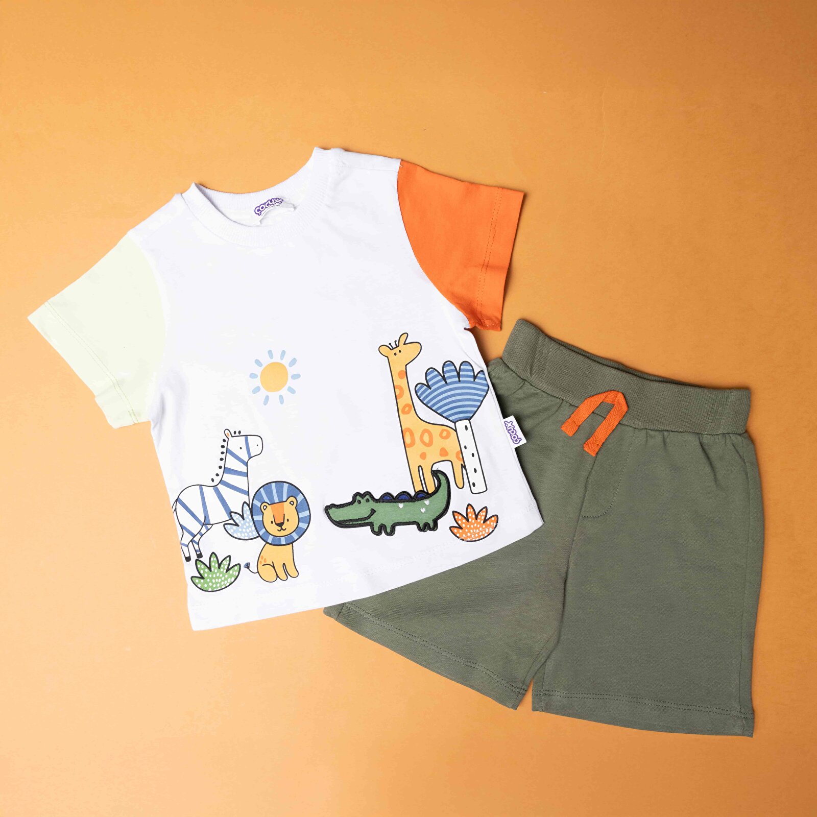 Fun World 3D Erkek Tshirt-Şort Erkek Bebek Fun World 3D Erkek Tshirt-Şort Erkek Bebek