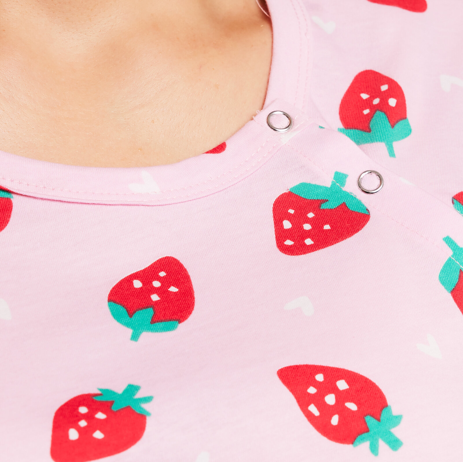 Çilek Desenli  Gecelik Anne Giyim