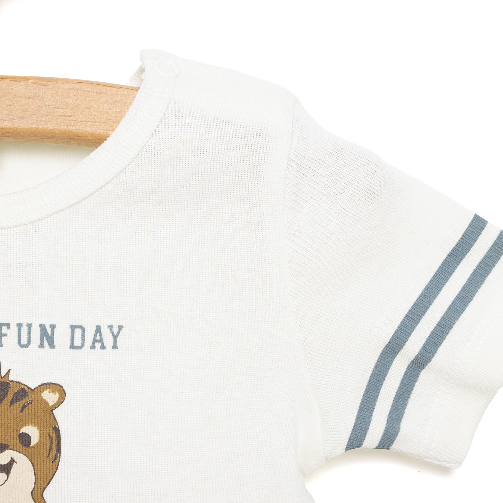 Desenli Kısa Kol Body Erkek Bebek