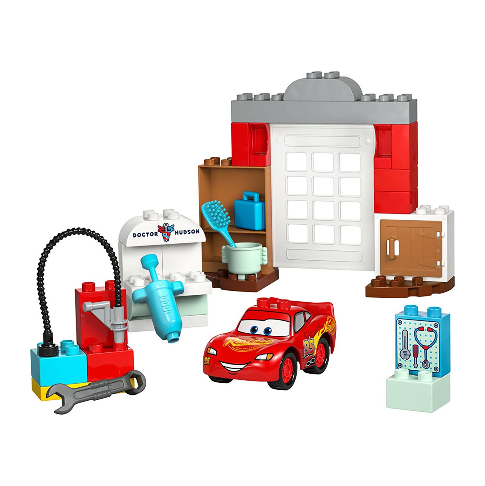 Disney ve Pixar Arabalar McQueen’in Doc’un Garajını Ziyareti 10456