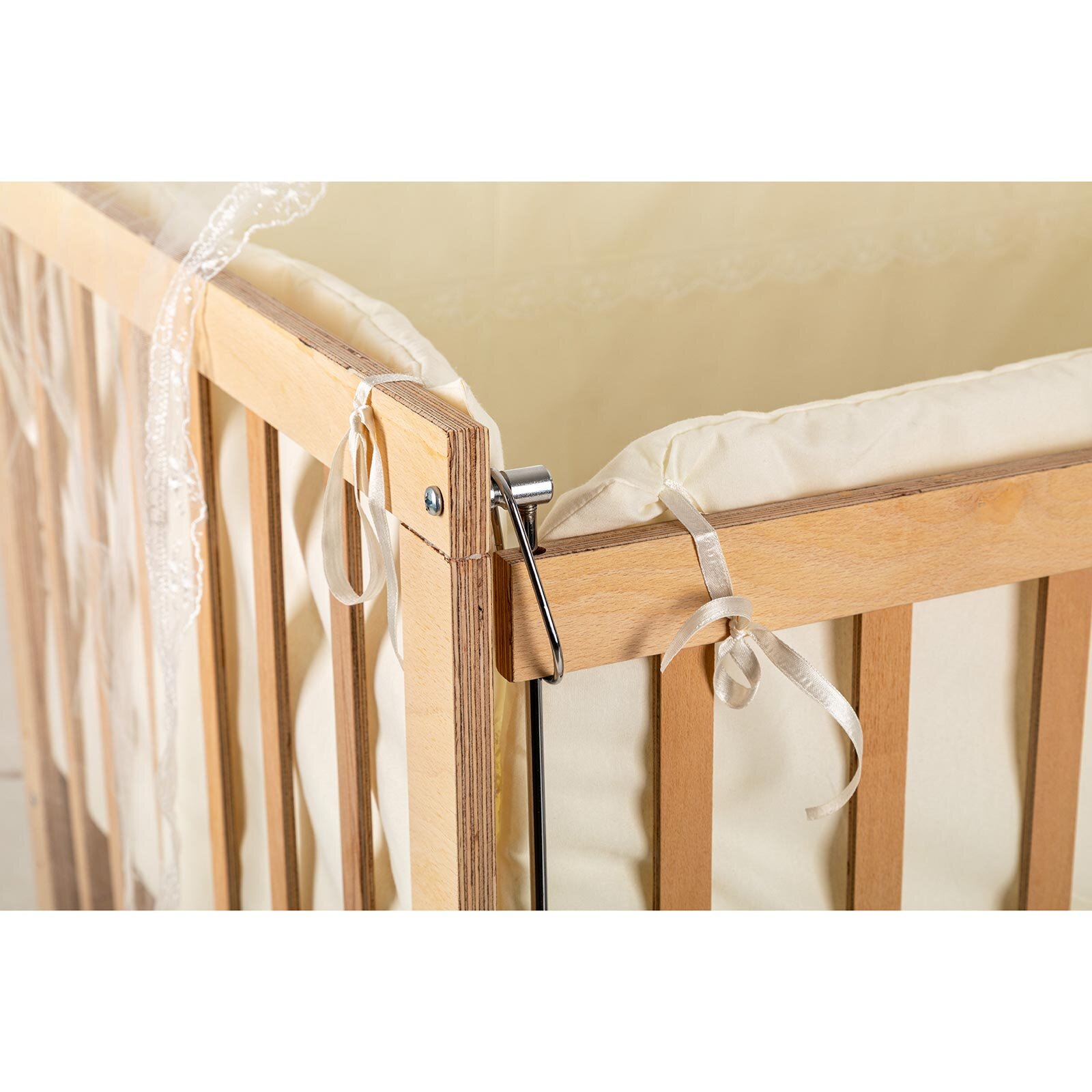 Doğal Ahşap Asansörlü ve Sallanabilir Beşik 70X130 cm Doğal Ahşap Asansörlü ve Sallanabilir Beşik 70X130 cm