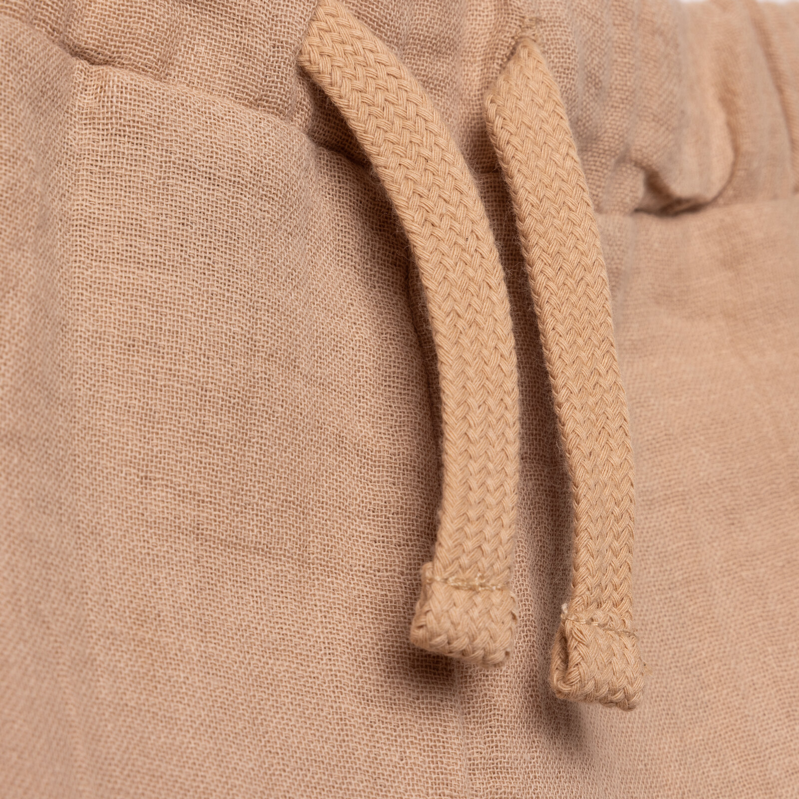 , Little Sailor, Pantolon