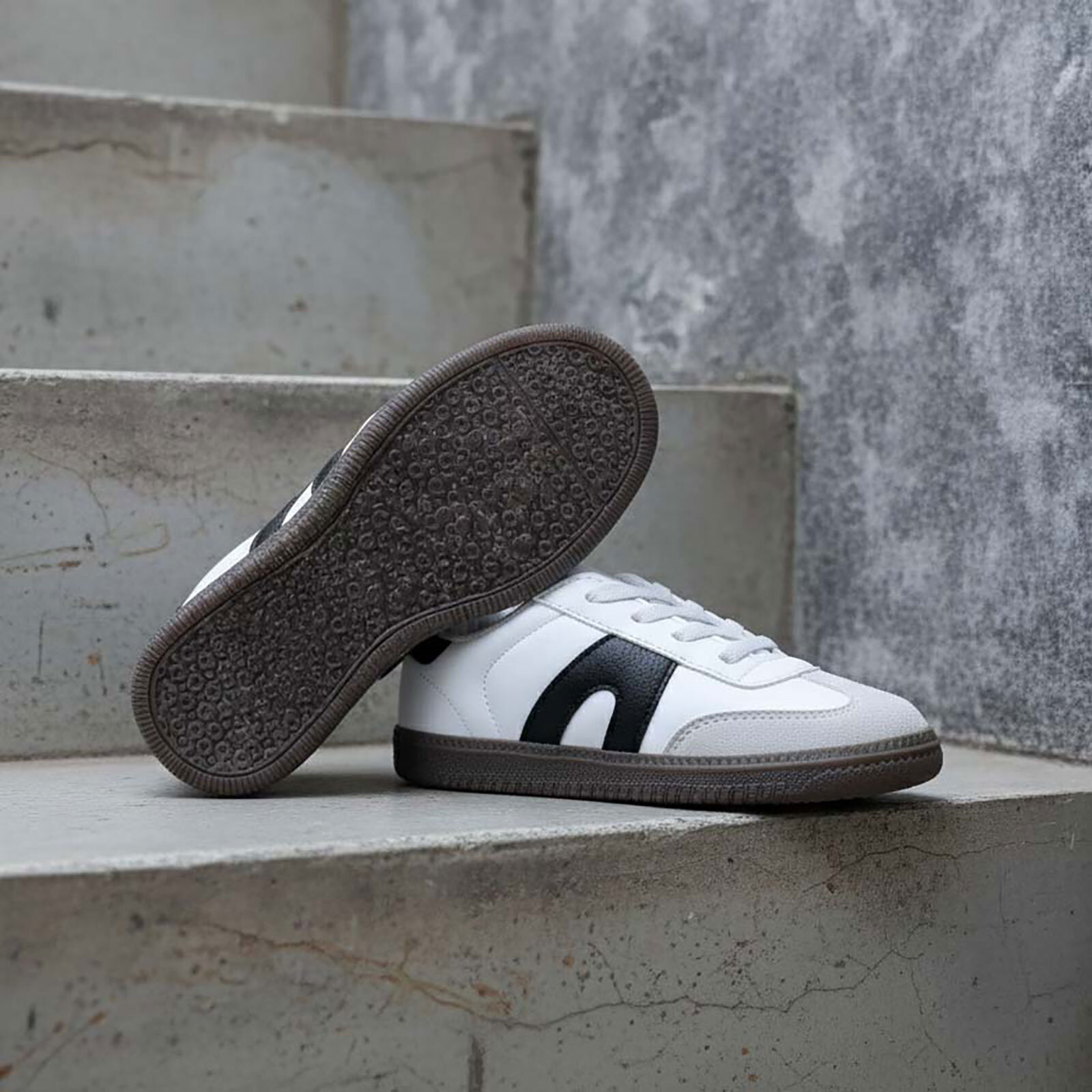 Erkek Bebek Spor Ayakkabı İpli Bağlama Erkek Bebek Spor Ayakkabı İpli Bağlama