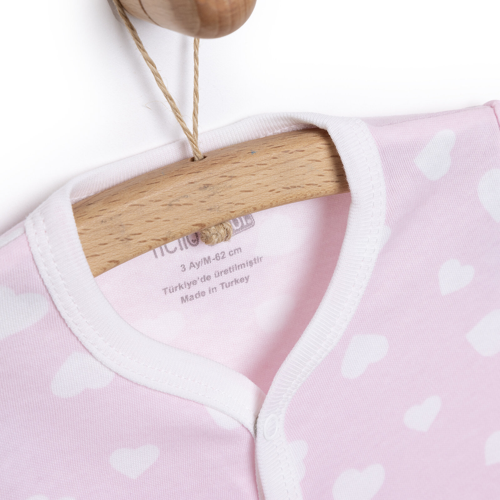 Kalp Desenli Yenidoğan Tulum-Şapka Kız Bebek