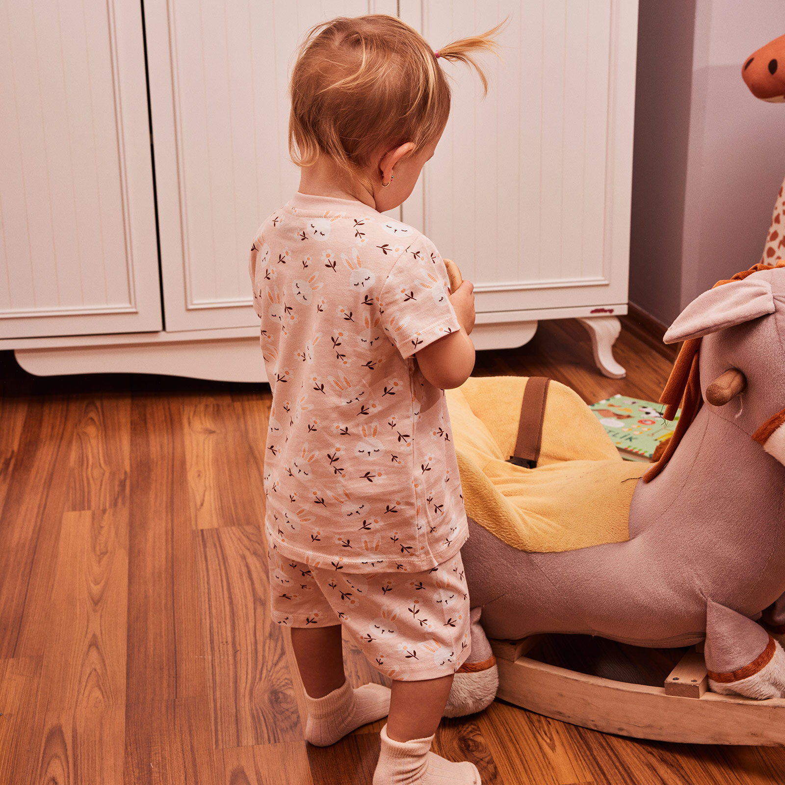 Kısa Kol Tavşan Desenli Bisiklet Yaka  Pijama Takımı Kız Bebek