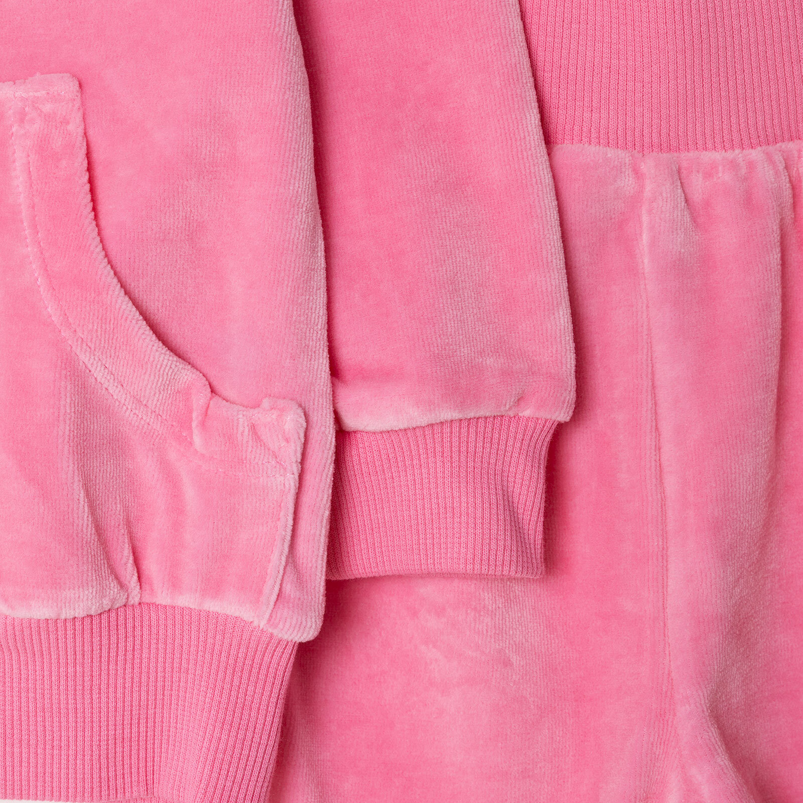 Kız Bebek Eşofman Takımı İki İplik Kapüşonlu Yaka Uzun Kol Lastikli Paça Kız Bebek Eşofman Takımı İki İplik Kapüşonlu Yaka Uzun Kol Lastikli Paça