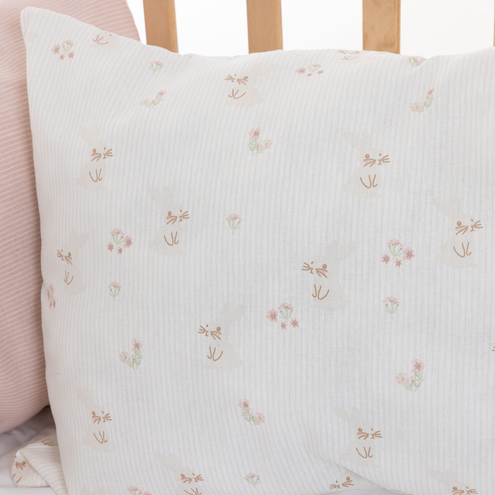 Kız Bebek Yastık Kılıfı Poplin 35x45cm Kız Bebek Yastık Kılıfı Poplin 35x45cm