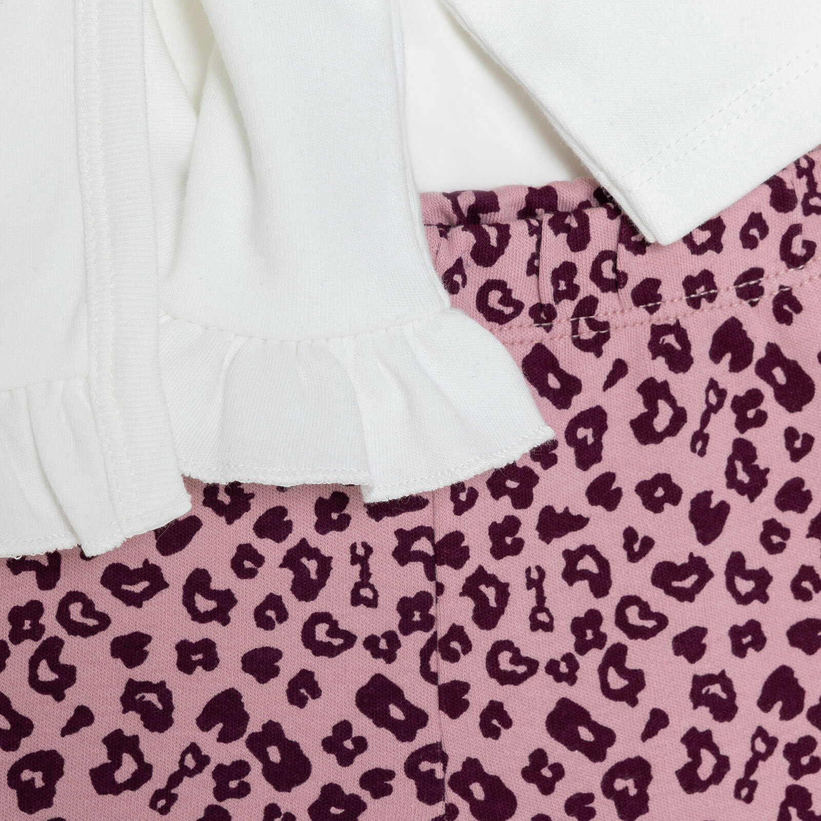 Kız Bebek Yenidoğan Zıbın-Şapka-Patikli Alt İnterlok V Yaka Uzun Kol Patikli Paça