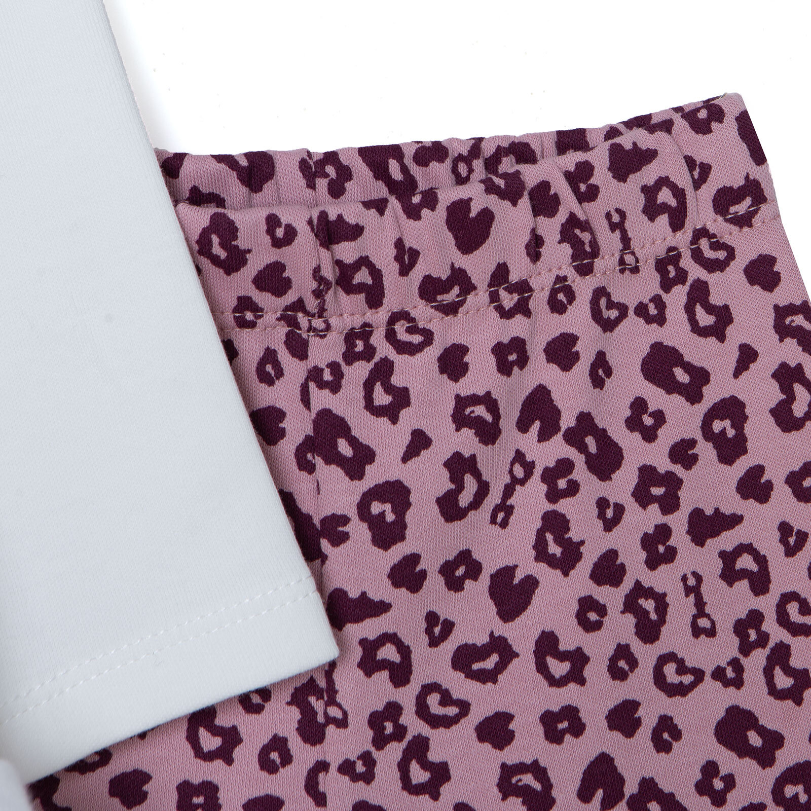 Kız Bebek Yenidoğan Zıbın-Şapka-Patikli İnterlok V Yaka Uzun Kol Patikli Paça Kız Bebek Yenidoğan Zıbın-Şapka-Patikli İnterlok V Yaka Uzun Kol Patikli Paça