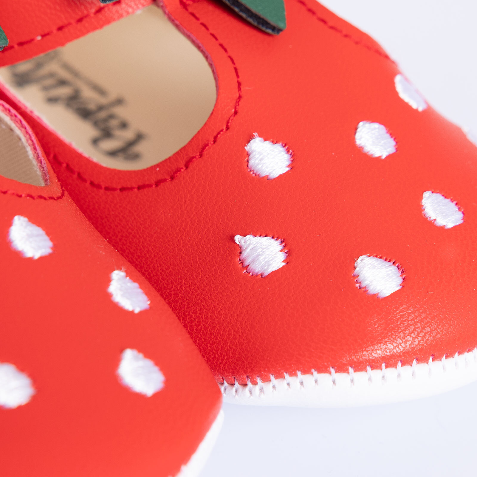 Kız Bebek Yürüme Öncesi Suni Deri