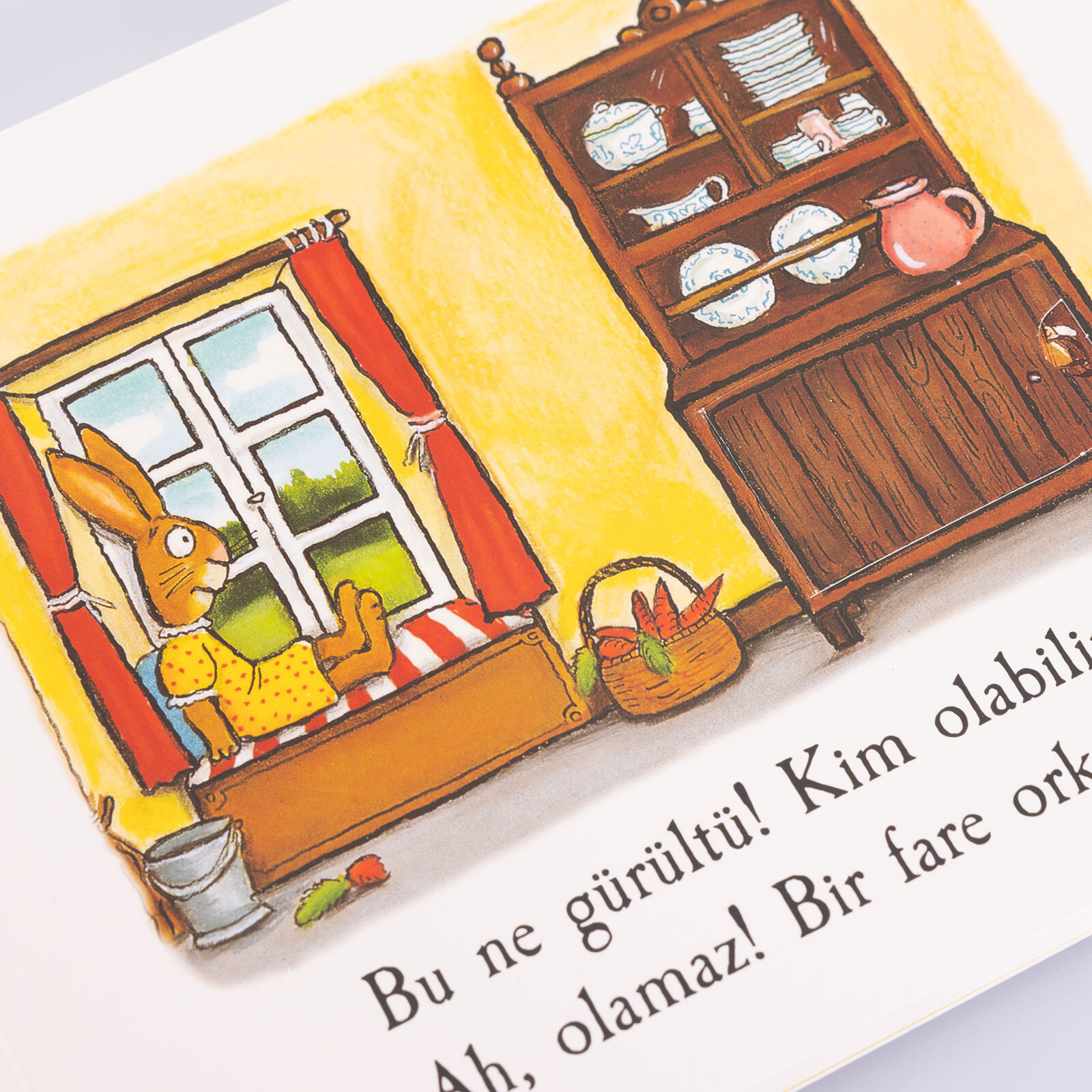 Meşe Palamutu Ormanından Masallar Uykucu Tavşan -  Kapakçıklı Kitap