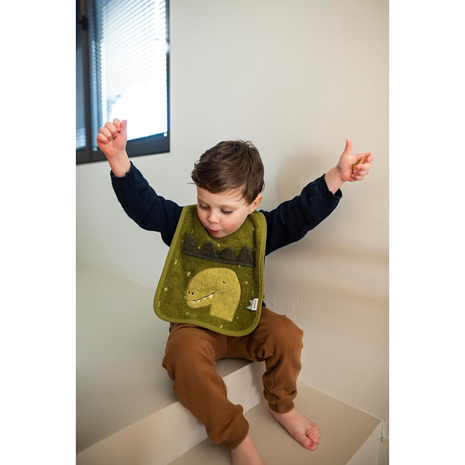 Mr.Dino Havlulu Mama Önlük Mr.Dino Havlulu Mama Önlük