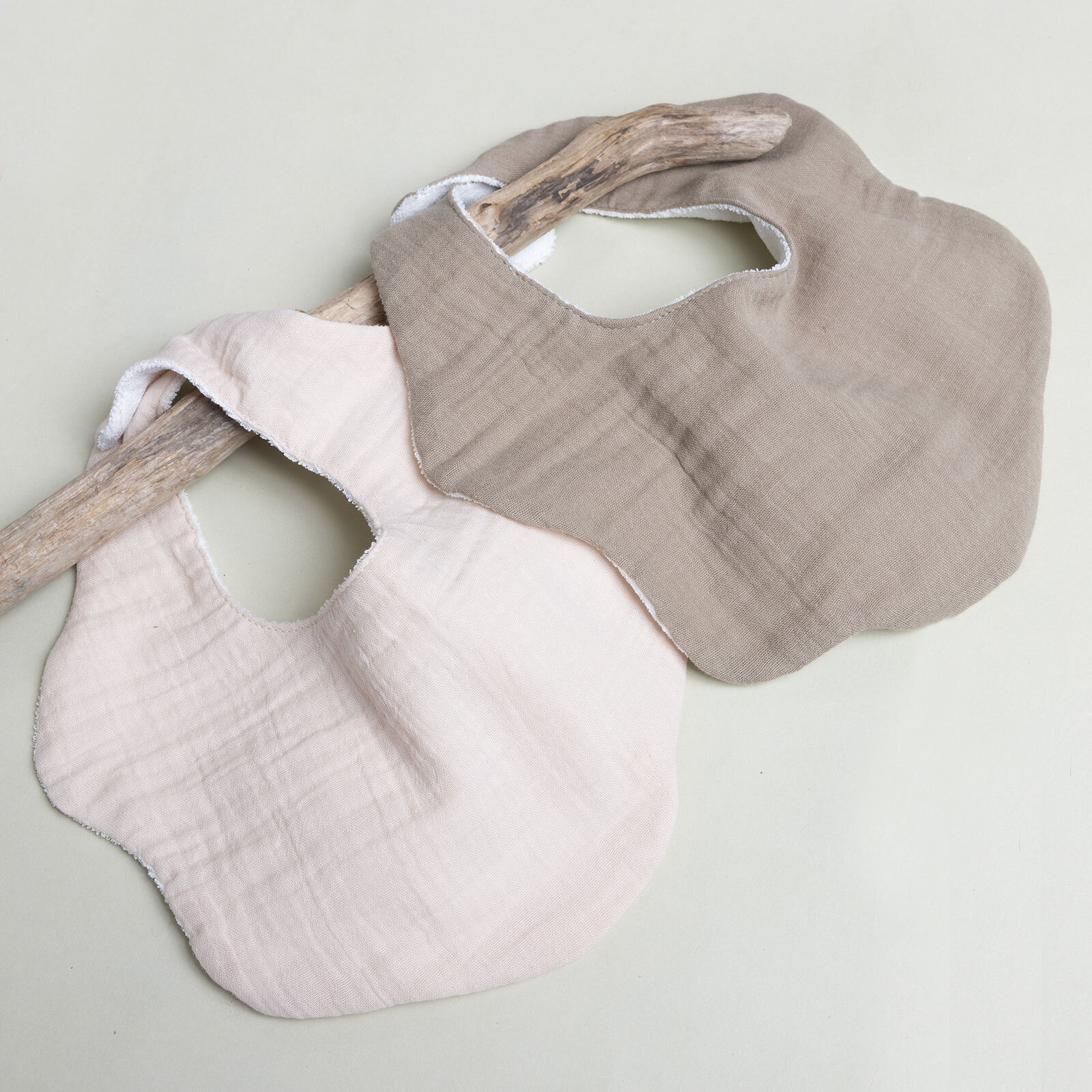 Müslin Çiçek Mama Önlük Ekru-Sütlü Kahve