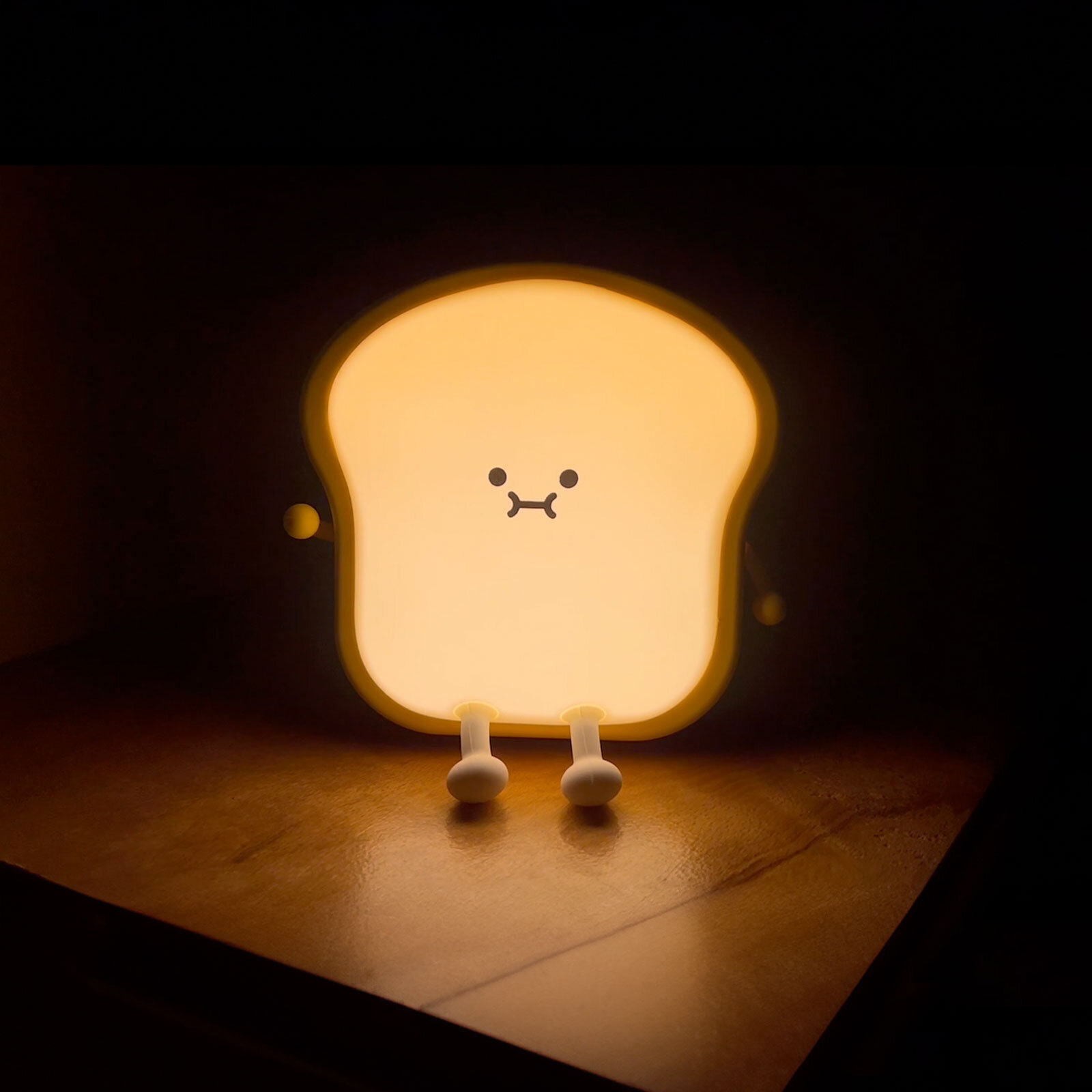 Çocuk Sevimli Tost Silikon Gece Lambası Çocuk Sevimli Tost Silikon Gece Lambası