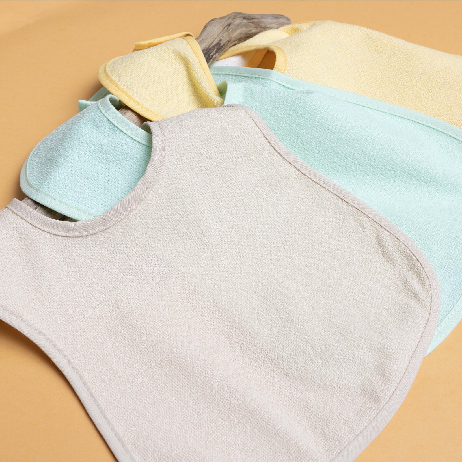 Sıvı Geçirmez Renkli Mama Önlük 3'lü