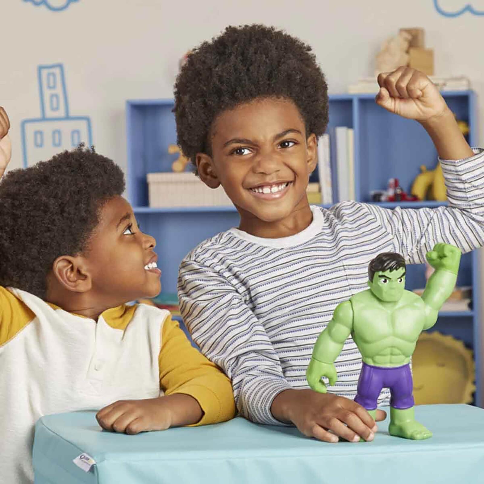 Spider-Man ve Harika Arkadaşları Hulk Büyük Figür Oyuncak