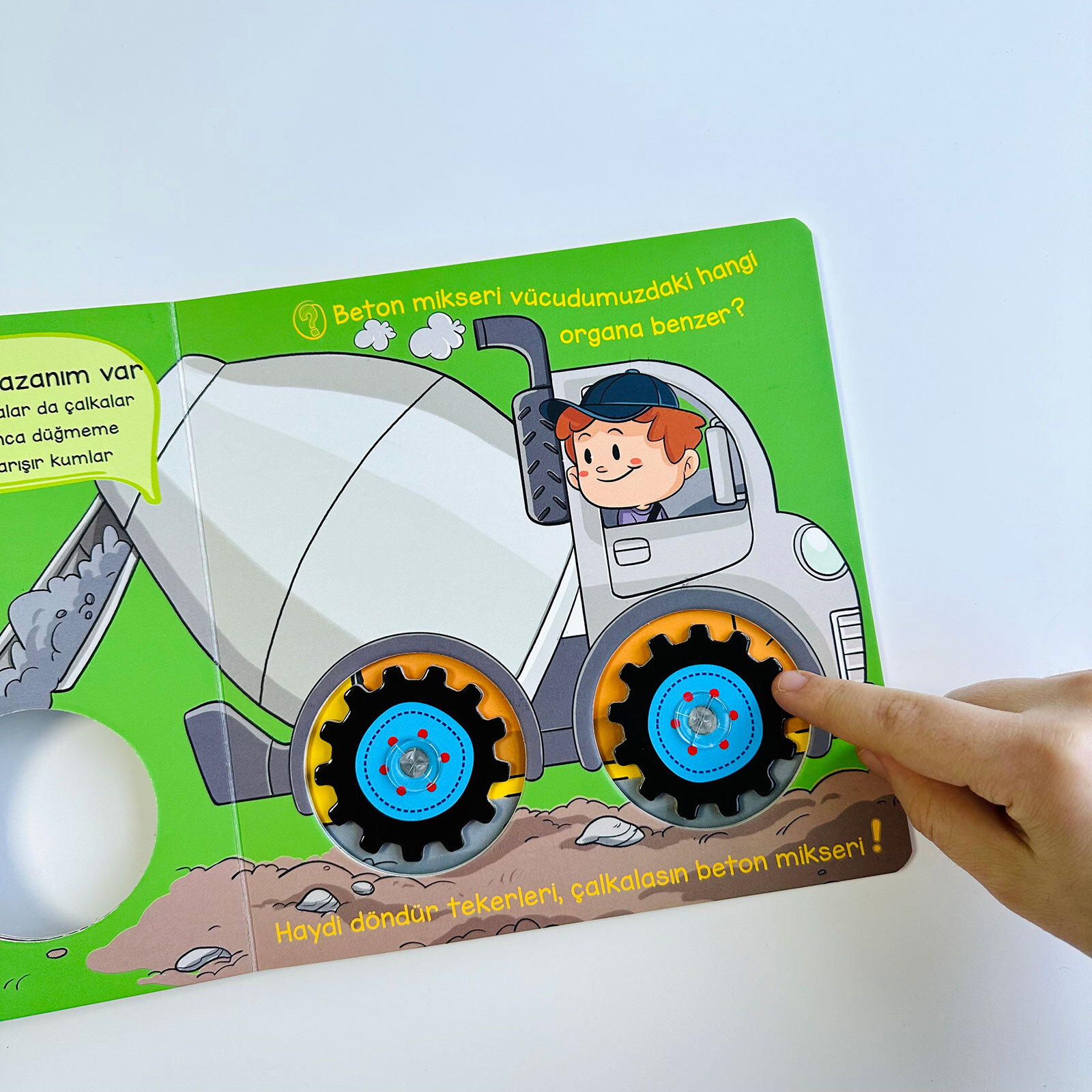 Tekerlekler İş Başında: İşkolik İnşaat Araçlarım - Hilal Sivri Tekerlekler İş Başında: İşkolik İnşaat Araçlarım - Hilal Sivri