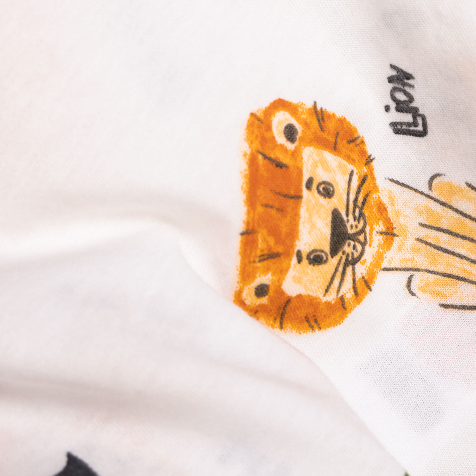 Uzun Kol Safari Desenli Bisiklet Yaka Pijama Takımı