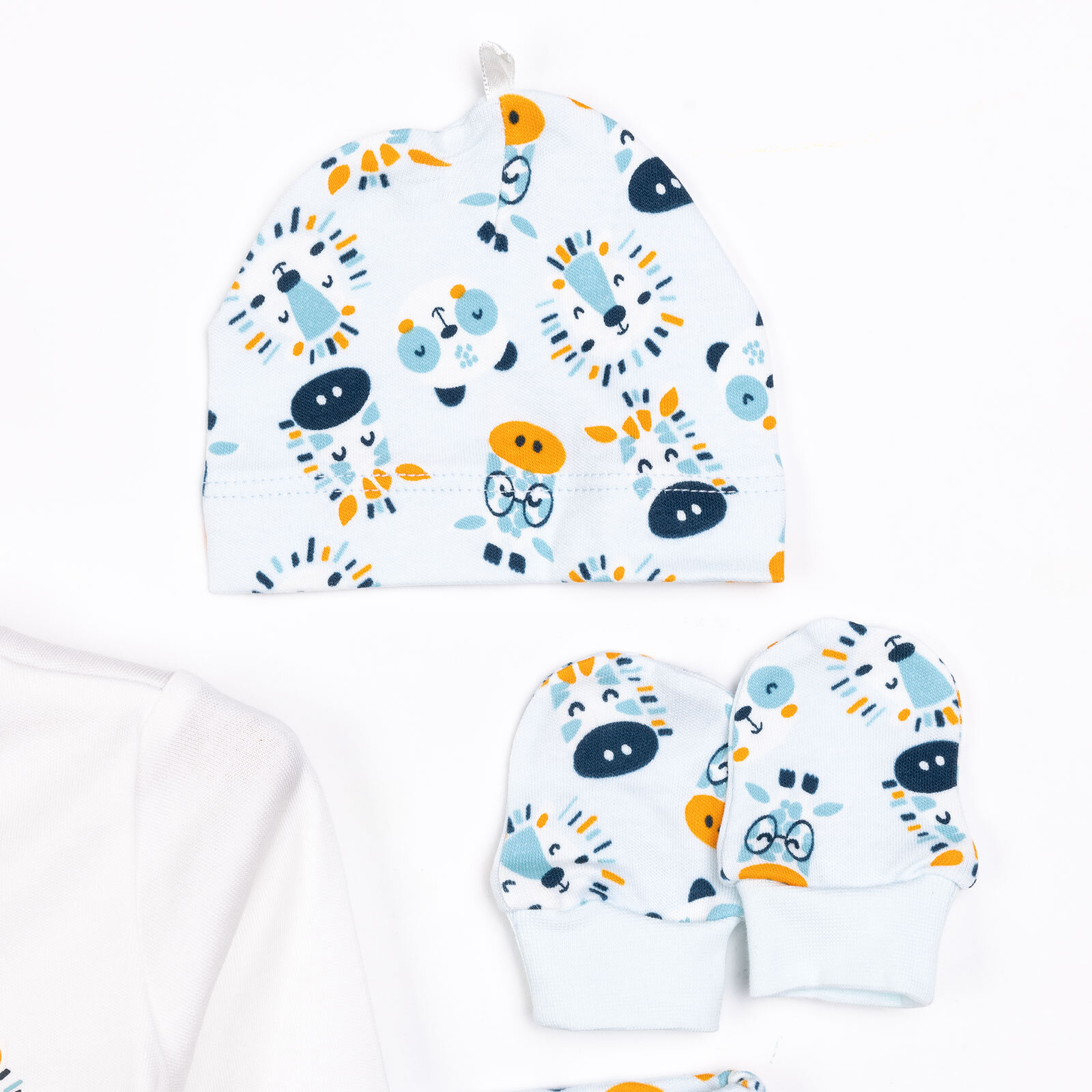 Yenidoğan Erkek 5li Askı Hastane Çıkışı Çıtçıtlı İnterlok Zarf Yaka Uzun Kol Patikli Ekru Yenidoğan Erkek 5li Askı Hastane Çıkışı Çıtçıtlı İnterlok Zarf Yaka Uzun Kol Patikli Ekru