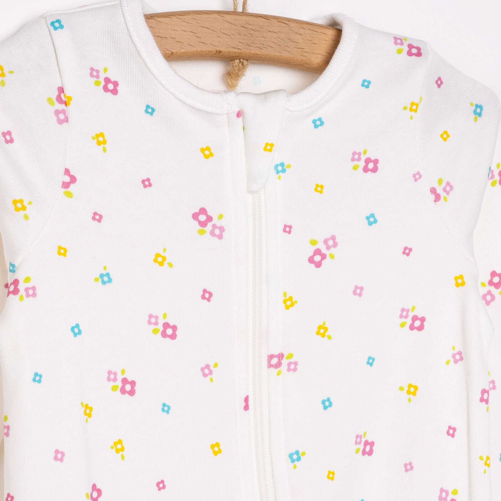 Kız Bebek Yenidoğan Patikli Tulum%100 Pamuk Fermuarlı Ekru Kız Bebek Yenidoğan Patikli Tulum%100 Pamuk Fermuarlı Ekru