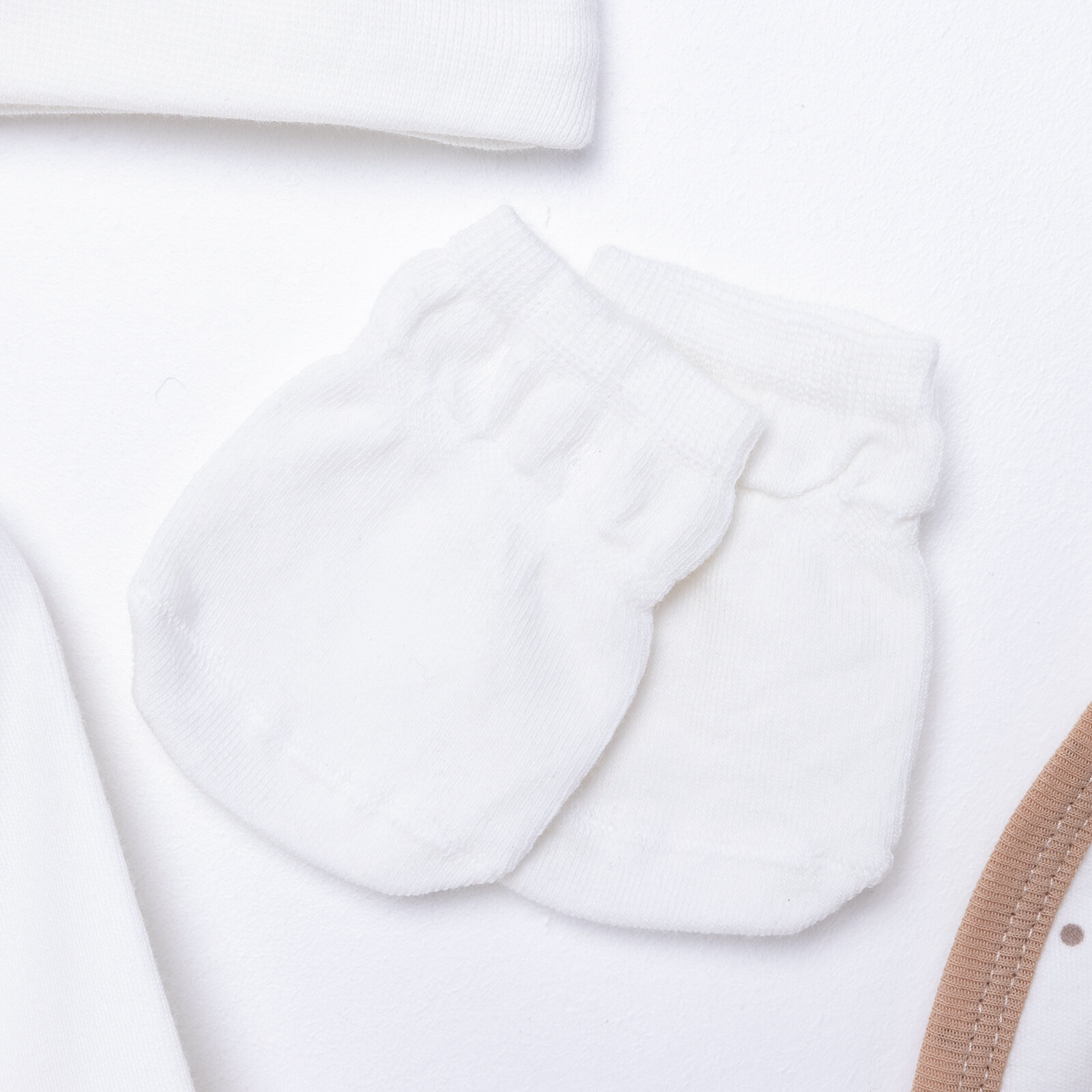 Kız Bebek Yenidoğan 5'li Hastane Çıkışı %100 Pamuk Çıtçıtlı Yaka Uzun Kol Patikli Ekru