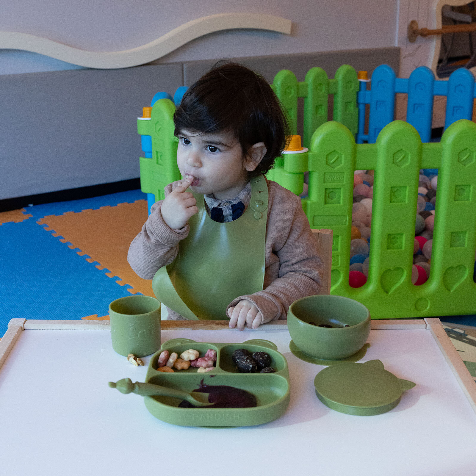 Beslenme Seti Olive Green (MamMa, HamHam, BuBu, KitTen, Bibsy) Beslenme Seti Olive Green (MamMa, HamHam, BuBu, KitTen, Bibsy)