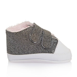 Kız Yürüme Öncesi Kız Bebek Kız Yürüme Öncesi Kız Bebek