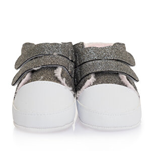 Kız Yürüme Öncesi Kız Bebek Kız Yürüme Öncesi Kız Bebek