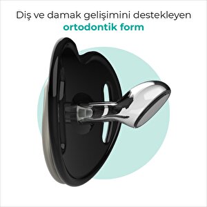 Black&Pearl Desenli 2'li Silikon Ortodontik Gece-Gündüz Yalancı Emzik 6 Ay + (Kutulu) Black&Pearl Desenli 2'li Silikon Ortodontik Gece-Gündüz Yalancı Emzik 6 Ay + (Kutulu)