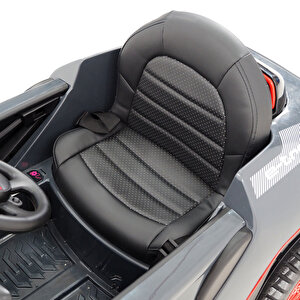 RS Q E-TRON 12 V Akülü Araba Uzaktan Kumandalı 4*2 Siyah RS Q E-TRON 12 V Akülü Araba Uzaktan Kumandalı 4*2 Siyah