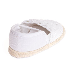 Kız Bebek Yürüme Öncesi Cırtlı Kapanma