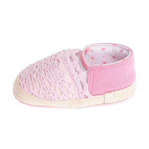 Kız Bebek Yürüme Öncesi Cırtlı Kapanma