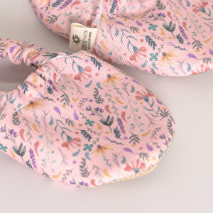 Bahar Desenli Kız Bebek Patik Bahar Desenli Kız Bebek Patik