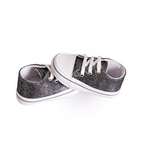 Kız Yürüme Öncesi Kız Bebek Kız Yürüme Öncesi Kız Bebek