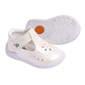 Sedefli Suni Deri Beyaz Sandalet Kız Bebek Sedefli Suni Deri Beyaz Sandalet Kız Bebek