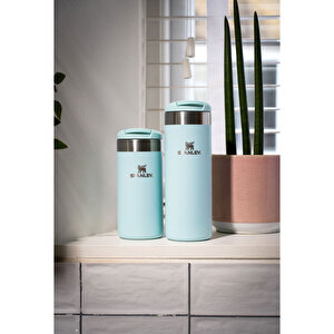 The AeroLight Transit Mug 0.35L / 12oz Watercolor Blue The AeroLight Transit Mug 0.35L / 12oz Watercolor Blue